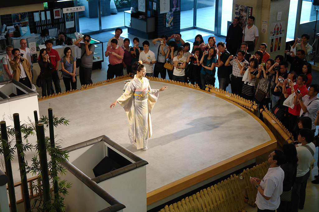 DSC00003 - Nishijin Textile Centre - Kyoto - Copy blogsize