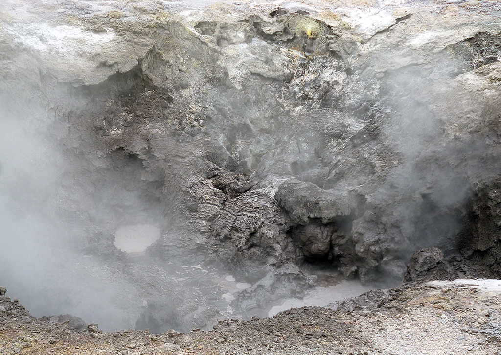 DSC00224 Wai-O-Tapu thermal wonderland - blogsize