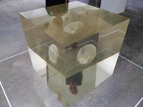 DSC00264a Sydney Museum of Contemporary Art - Laboratory for a New Model of the Universe 2006, Anish Kapoor - 2013 blogcolumn