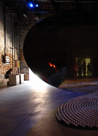 DSC00548 The Black Arch -c- blogsize