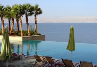 Dead Sea 02-c- 2010 blogsize