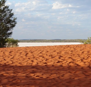 DSC00220 - Salt lake near Mount Conner - Central Australia 2013 blogcolumn