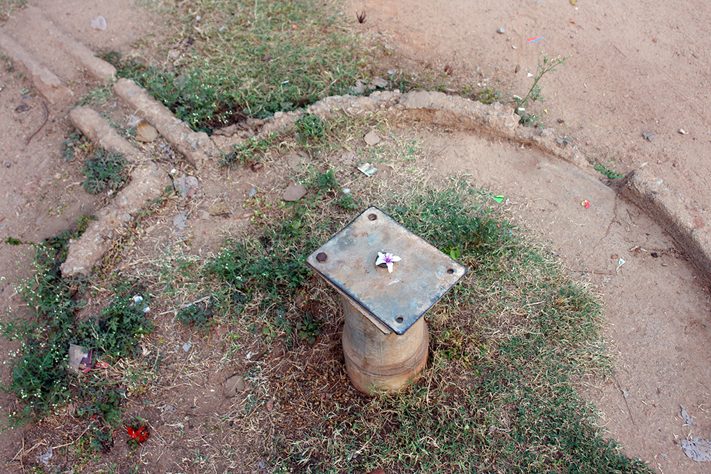 DSC00265 Like a Shiva lingam blog