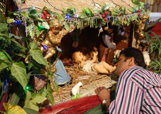 DSC00433-c Christmas Mumbai 2014